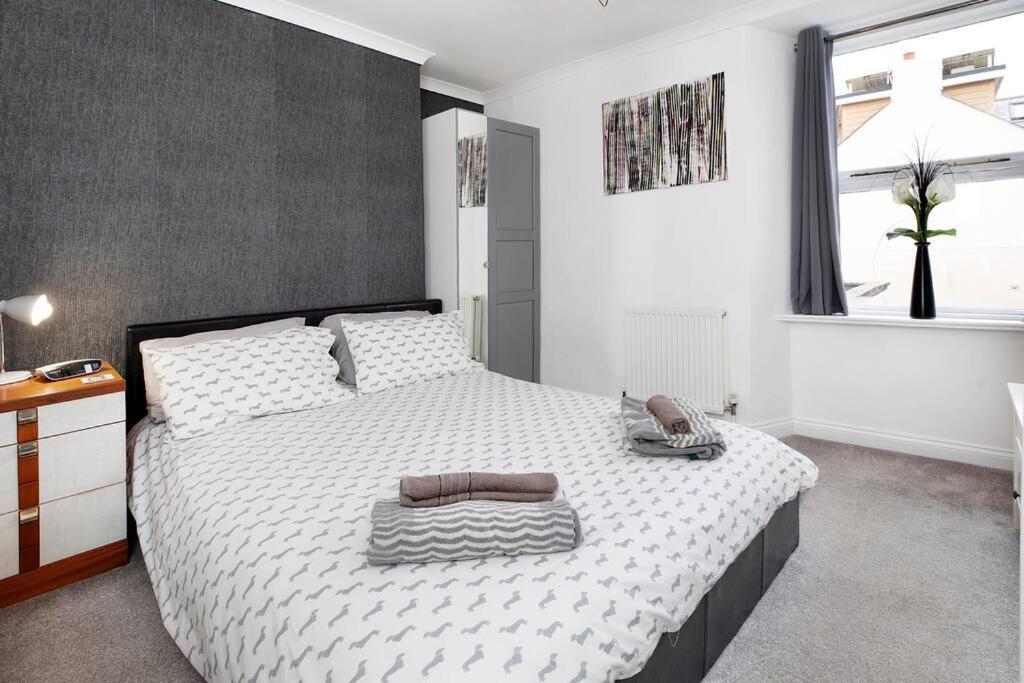 Beach Front Flat Shaldon With Parking Exteriör bild