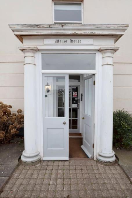 Beach Front Flat Shaldon With Parking Exteriör bild